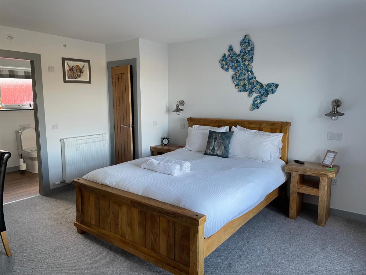 Villa The Bridge Self Catering Kilmaluag Exterior foto